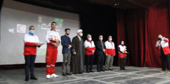 آیین تکریم از اعضای فعال جوانان هلال احمر استان گیلان در حوزه های اجتماعی برگزار شد