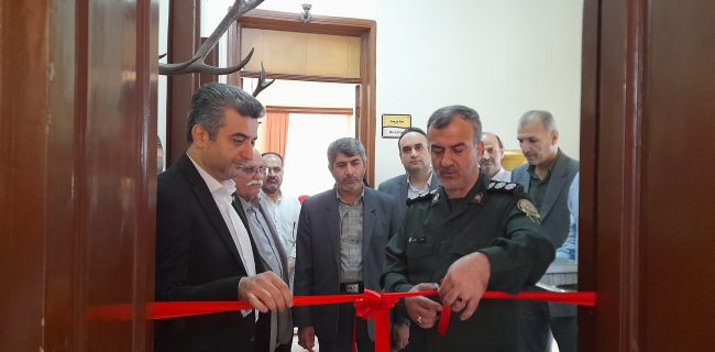 برگزاری نمایشگاه عکس و تمبر با موضوع &#۸۲۲۰;دفاع مقدس &#۸۲۲۱; در عمارت تاریخی پست گیلان