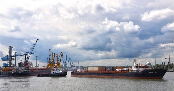 رشد ۱۰۳ درصدی واردات کالاهای اساسی از طریق مجتمع بندری انزلی