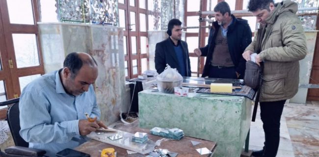 پیگیری آینه کاری صحن مقدس امامزاده اسحاق (ع) و رفع موانع حقوقی با تغییر پیمانکار