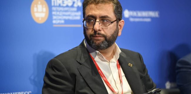 ترسیم ظرفیت های سرمایه گذاری مناطق آزاد ایران توسط مدیرعامل سازمان منطقه آزاد انزلی در مجمع بین المللی اقتصادی سن پترزبورگ