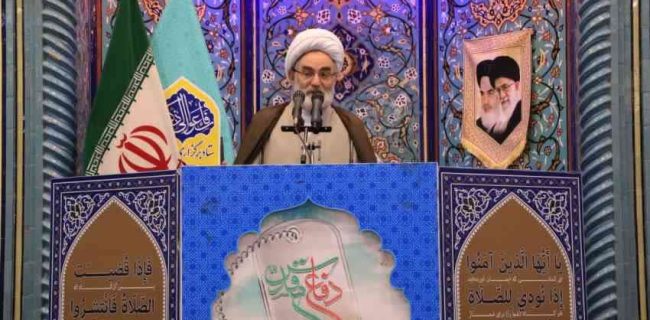 غیورترین جوانان ما در حمایت از انقلاب اسلامی در دفاع مقدس به شهادت رسیدند/ آمریکا به هیچ کشوری رحم نمی کند