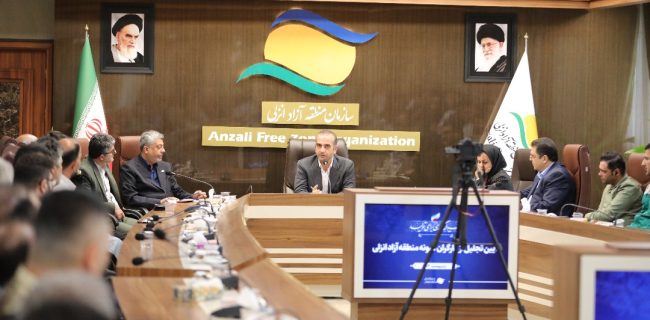 افتخار می‌کنیم که در خدمت کارگران و کارمندان زحمت‌کش هستیم/در تحقق شعار سرمایه‌گذاری برای تولید باید تصریح کرد منابع انسانی و کارگران سرمایه اصلی ما در تولید می‌باشند