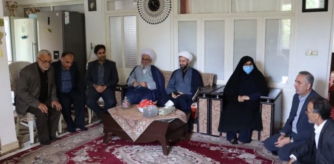 شهدا همواره با نور خود به جامعه روشنایی و آگاهی می‌بخشند