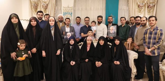 حضور نماینده گیلان در دیدار نخبگان برگزیده کشور با رئیس فدراسیون کشتی و خانواده شهید طهرانچی