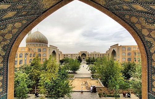 بازخوانی یک هشدار مهم از سال ۹۶؛ ضرورت مقابله با آیت‌الله‌سازی و حفظ حرمت القاب حوزوی