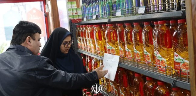 پایش بازار خمام توسط فرماندار؛ ذخایر کالاهای اساسی کافی است