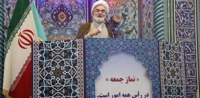 مدیریت تنگه هرمز امروز در اختیار جمهوری اسلامی ایران است/تنها تصمیم گیرنده درباره ی جنگ رهبر سوم انقلاب است