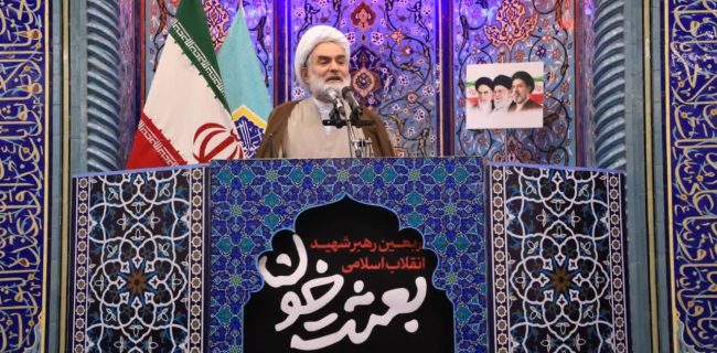 قدرت ولایت فقیه توسط رهبر شهید برای عبور کشور از بحران‌ها متجلی شد/پایان جنگ را مردم تعیین می‌کنند