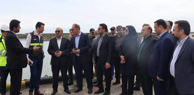 بازدید رئیس کل گمرک کشور از زیرساخت‌های بندر آستارا