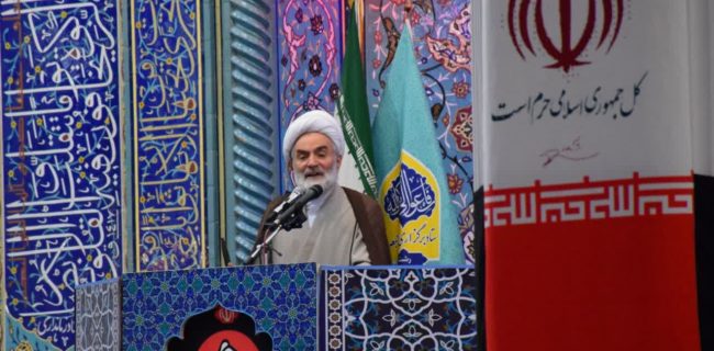 مردم این‌بار در برابر توطئه داخلی منتظر نیروهای مسلح نخواهند ماند / دشمن می‌خواهد ایران را با برادران مسلمان در منطقه درگیر کند