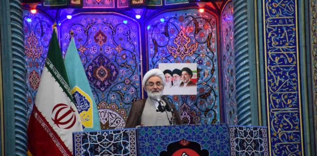 اربعین نماد وحدت امت اسلامی و تجلی عشق به اهل‌بیت(ع) است/مسئولان در برابر اشاعه فساد و بی‌بندوباری فرهنگی قاطع باشند