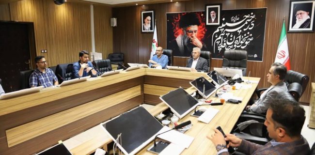 خدمات آنلاین و مدیریت هوشمند را با هدف ارتقای رفاه شهروندان هدف‌گذاری کرده‌ایم/ بررسی طرح پیشنهادی هوشمندسازی خدمات با حضور مدیران شهری انجام شد