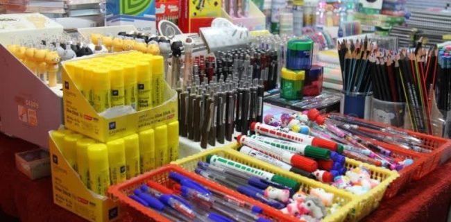 عصر امروز نمایشگاه عرضه مستقیم پوشاک و لوازم تحریر مدارس افتتاح می‌شود