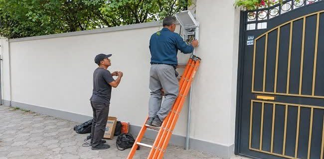 اجرای عملیات بهسازی و ارتقای زیرساخت‌های مخابراتی خیابان شهدا رودسر